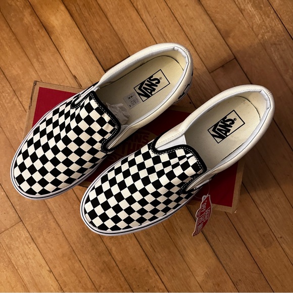 SOLD!!!! Vans off The Wall - Classic Slip-On Checkerboard Shoe - Picture 2 of 16
